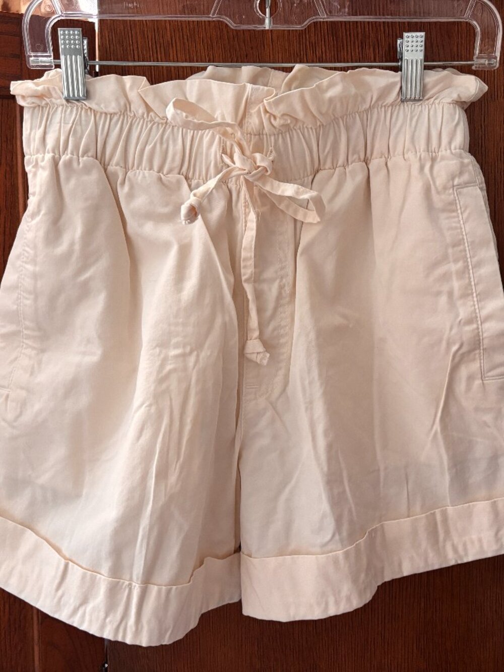 Abercrombie & Fitch Cream Paperbag Waist Shorts Women’s Size Small Tie Front